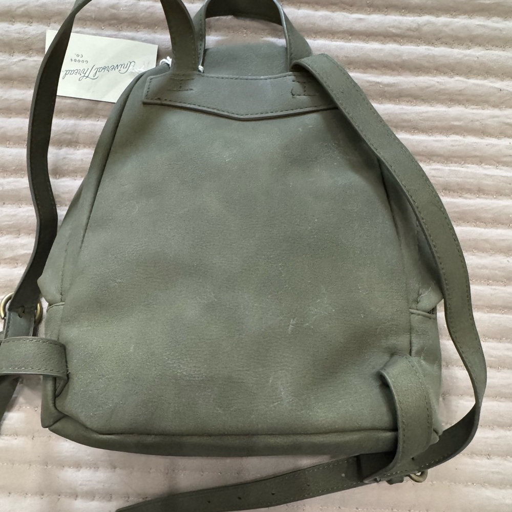 New Universal Thread Olive Backpack - image 2